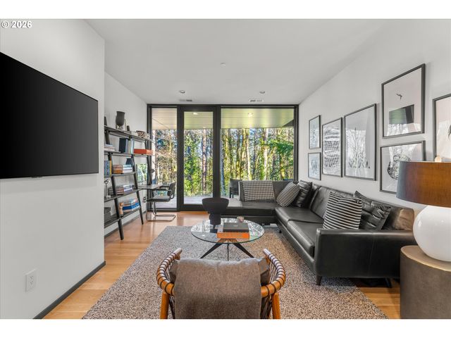 432 Nw ROYAL Blvd, Portland, OR 97210