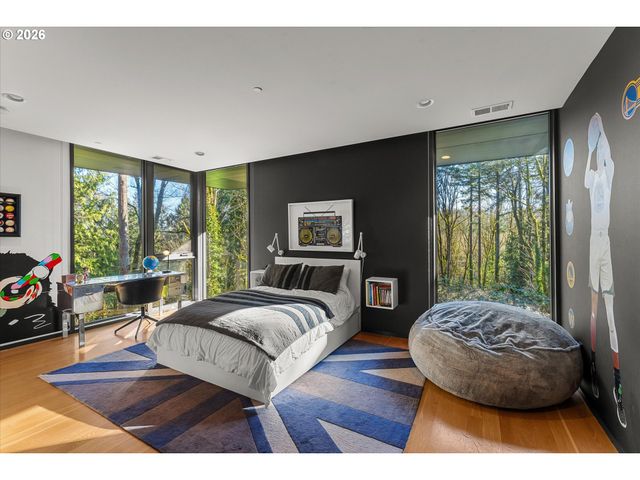 432 Nw ROYAL Blvd, Portland, OR 97210