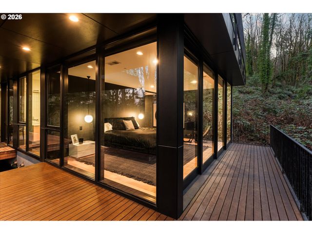 432 Nw ROYAL Blvd, Portland, OR 97210