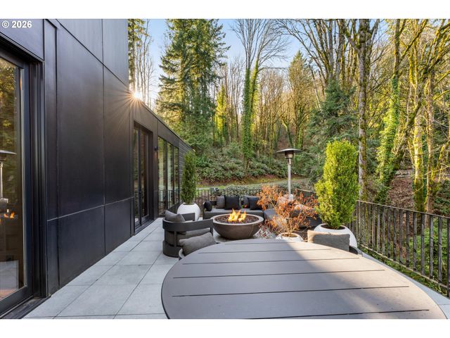 432 Nw ROYAL Blvd, Portland, OR 97210