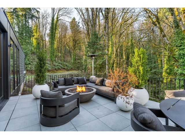 432 Nw ROYAL Blvd, Portland, OR 97210