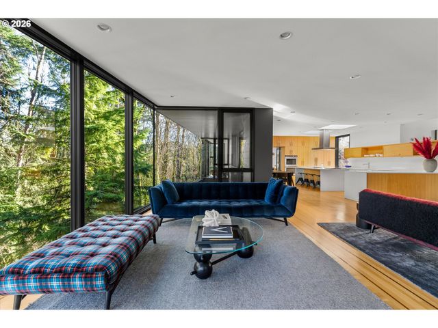 432 Nw ROYAL Blvd, Portland, OR 97210