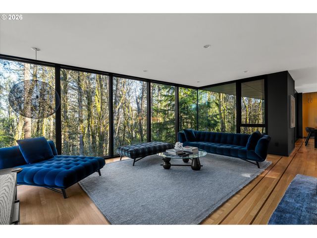 432 Nw ROYAL Blvd, Portland, OR 97210