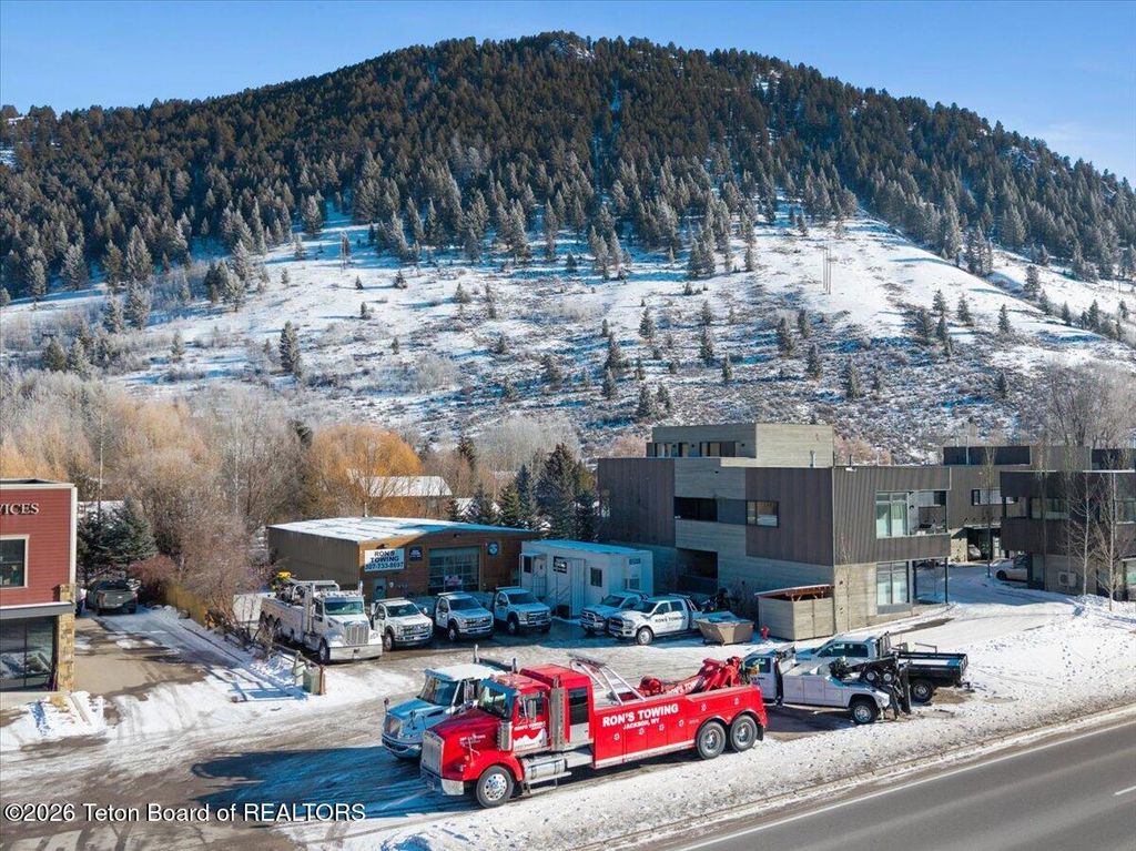 1190 S US-89 Highway, Jackson, WY 83001