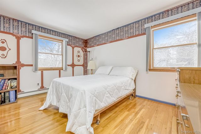 11 Pine Tree Court, Valley Cottage, NY 10989