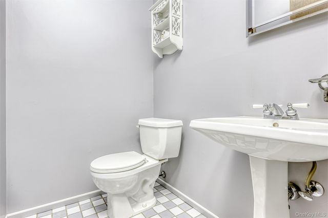 11 Pine Tree Court, Valley Cottage, NY 10989