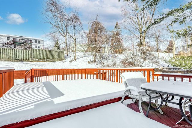 11 Pine Tree Court, Valley Cottage, NY 10989