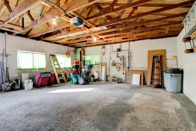 1166 DAGGETT STREET, Marinette, WI 54143