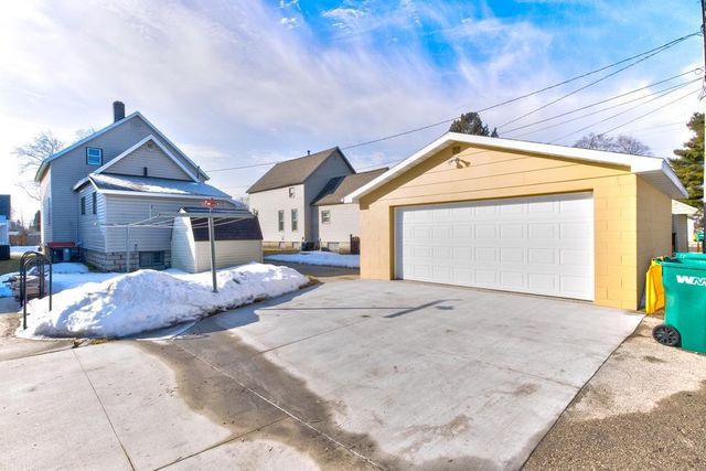 1166 DAGGETT STREET, Marinette, WI 54143