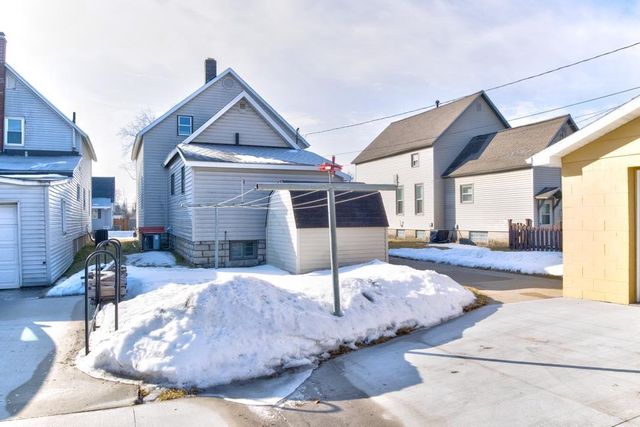 1166 DAGGETT STREET, Marinette, WI 54143