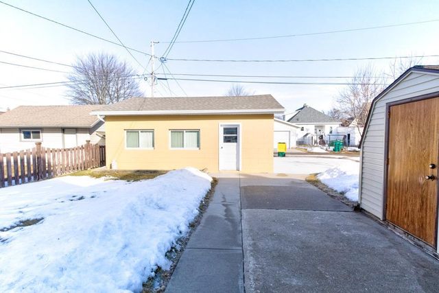 1166 DAGGETT STREET, Marinette, WI 54143