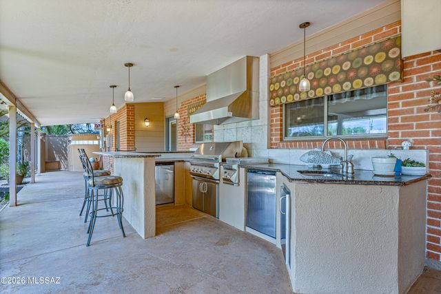 3524 E Calle Alarcon, Tucson, AZ 85716