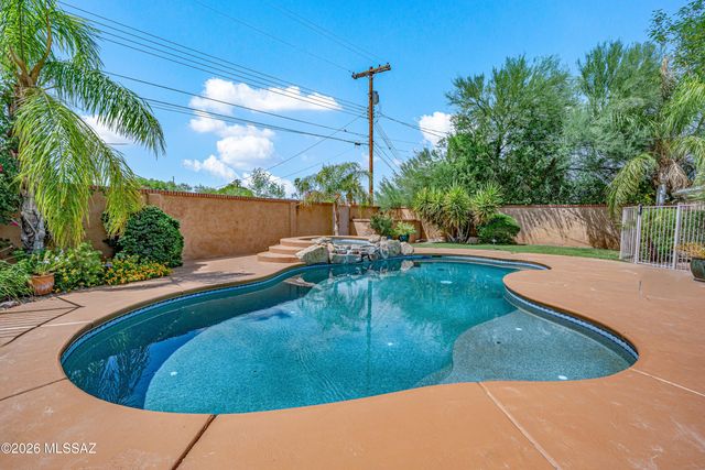 3524 E Calle Alarcon, Tucson, AZ 85716