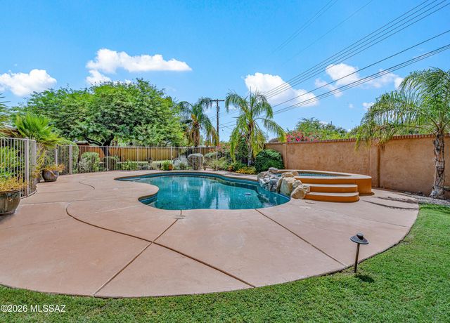 3524 E Calle Alarcon, Tucson, AZ 85716
