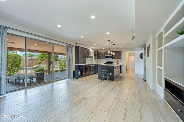 3524 E Calle Alarcon, Tucson, AZ 85716