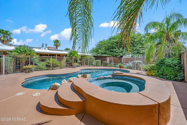 3524 E Calle Alarcon, Tucson, AZ 85716