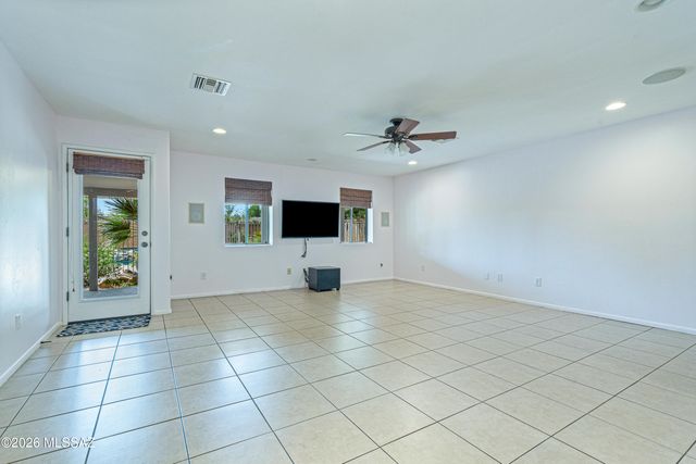 3524 E Calle Alarcon, Tucson, AZ 85716