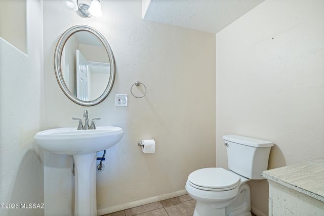 3524 E Calle Alarcon, Tucson, AZ 85716