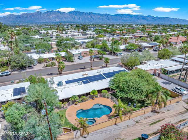 3524 E Calle Alarcon, Tucson, AZ 85716