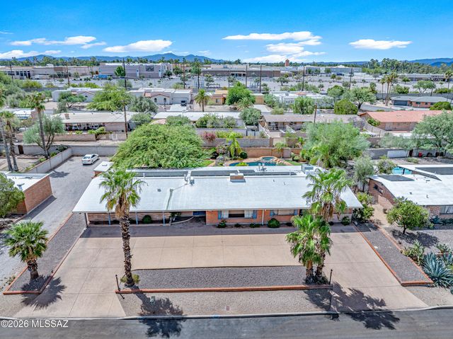 3524 E Calle Alarcon, Tucson, AZ 85716