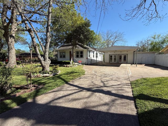 1415 Edgewood Drive, Richmond, TX 77406