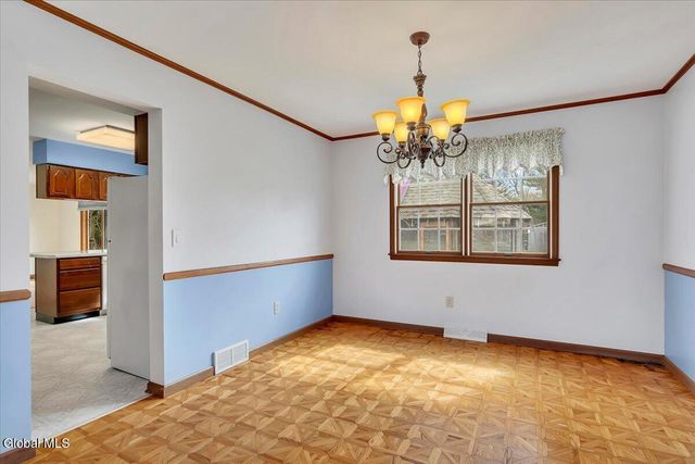 21 Frances Lane, Bethlehem, NY 12203