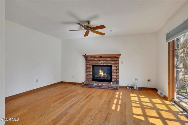 21 Frances Lane, Bethlehem, NY 12203