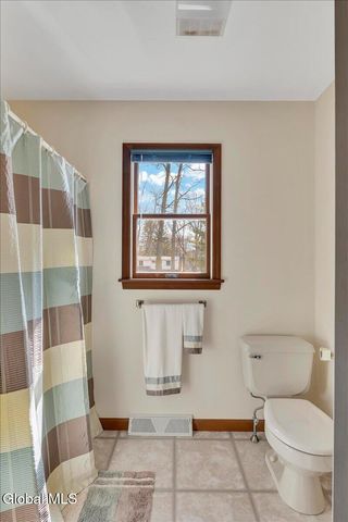 21 Frances Lane, Bethlehem, NY 12203