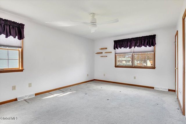 21 Frances Lane, Bethlehem, NY 12203