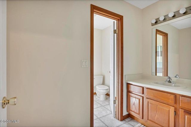 21 Frances Lane, Bethlehem, NY 12203