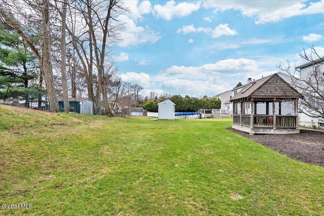 21 Frances Lane, Bethlehem, NY 12203