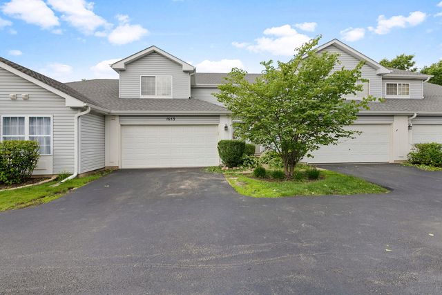 1653 Waterford Road, North Aurora, IL 60542