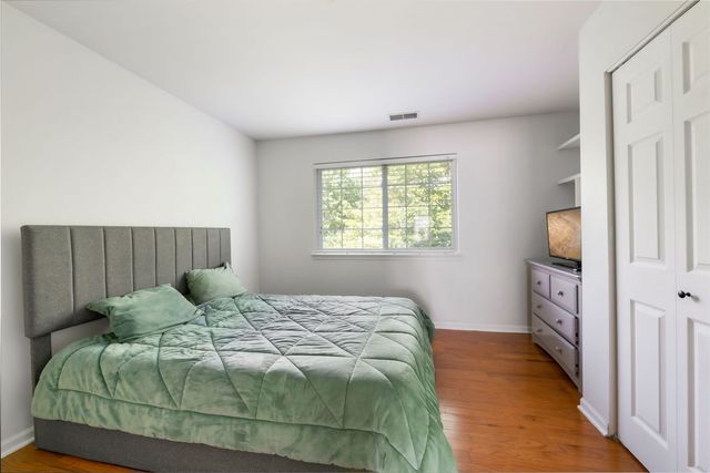 1653 Waterford Road, North Aurora, IL 60542