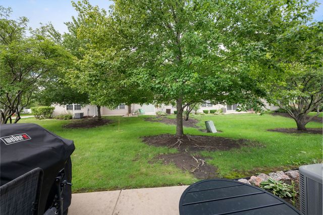1653 Waterford Road, North Aurora, IL 60542