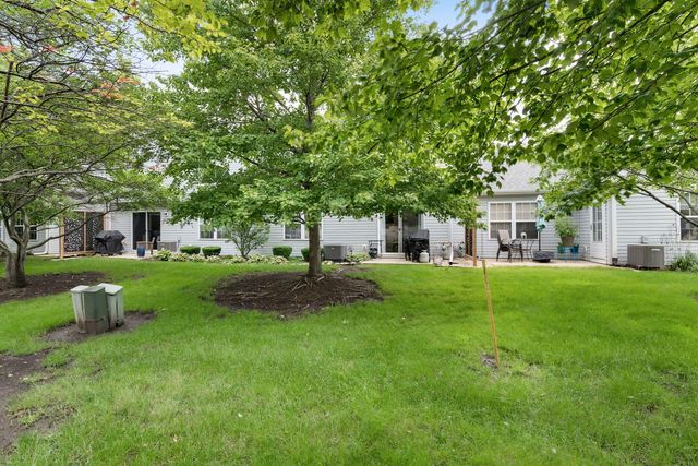 1653 Waterford Road, North Aurora, IL 60542