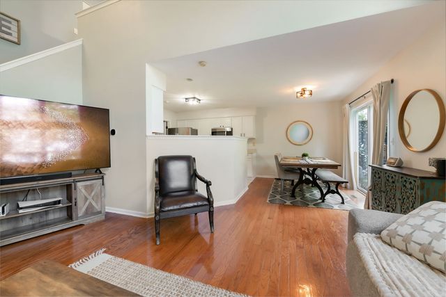 1653 Waterford Road, North Aurora, IL 60542