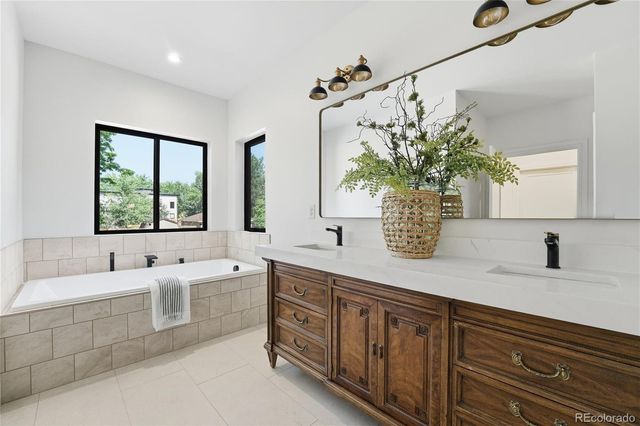 5701 W 35th Avenue, Denver, CO 80212