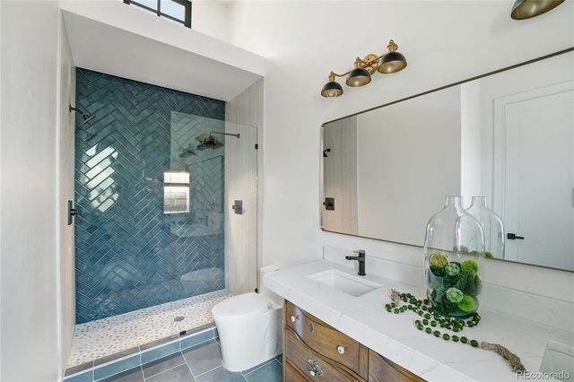 5701 W 35th Avenue, Denver, CO 80212