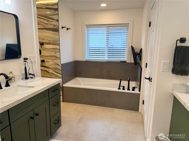 432 8th Street, Blaine, WA 98230