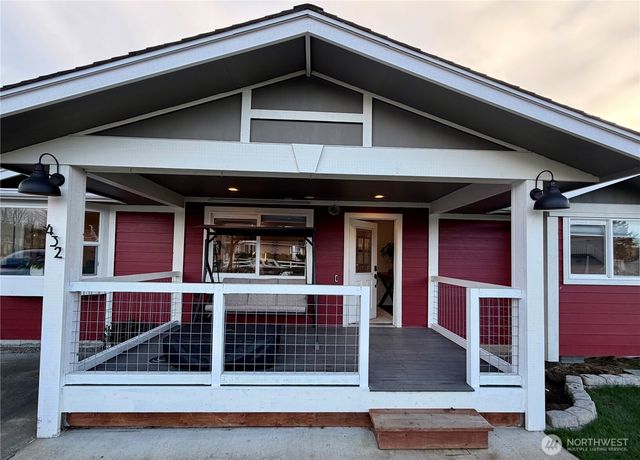 432 8th Street, Blaine, WA 98230