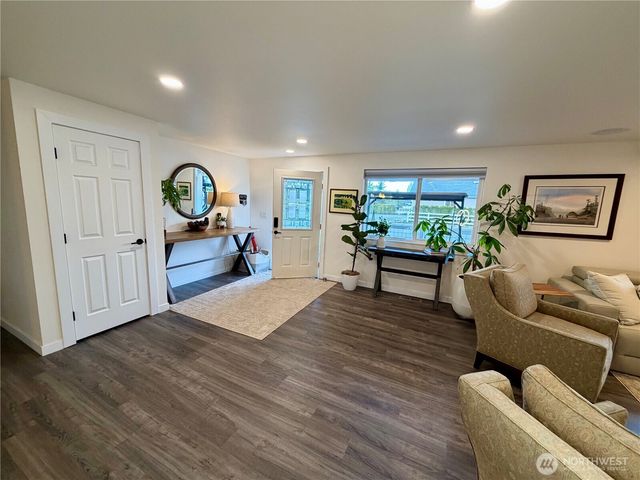 432 8th Street, Blaine, WA 98230