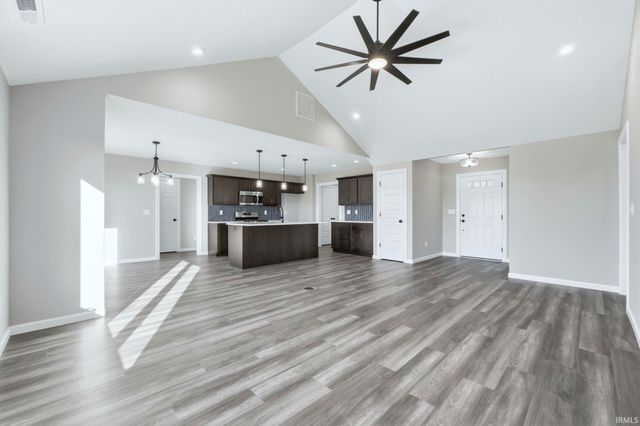14111 Ascari Cove, Fort Wayne, IN 46818