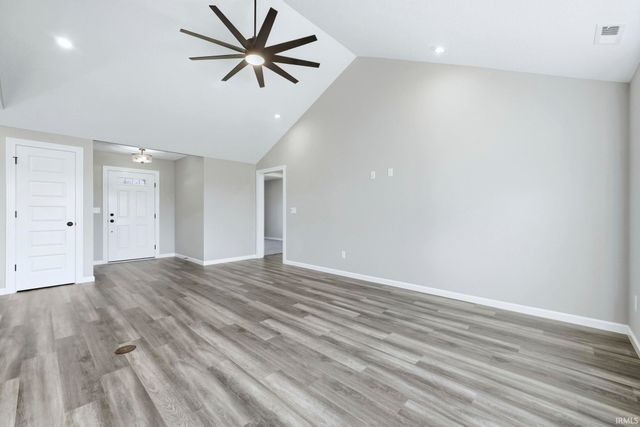 14111 Ascari Cove, Fort Wayne, IN 46818