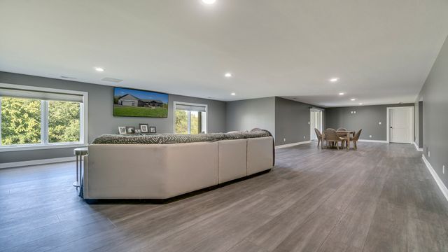 4137 Waters Edge Drive, Belvidere, IL 61008