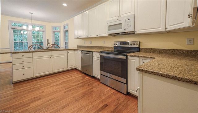 6880 Greenbrook Drive, Clemmons, NC 27012