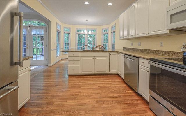 6880 Greenbrook Drive, Clemmons, NC 27012