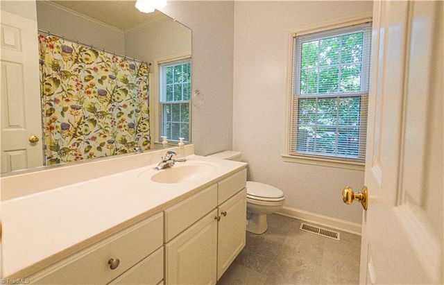 6880 Greenbrook Drive, Clemmons, NC 27012