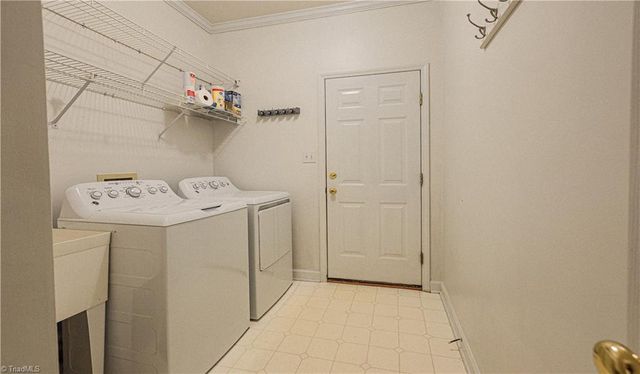 6880 Greenbrook Drive, Clemmons, NC 27012