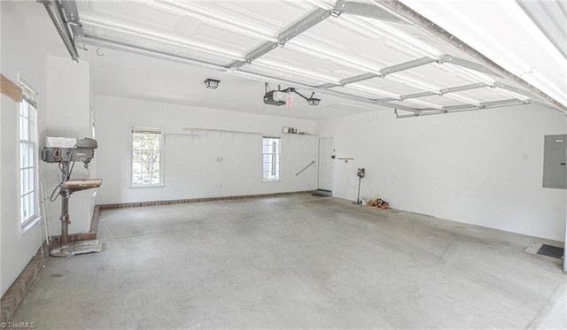 6880 Greenbrook Drive, Clemmons, NC 27012