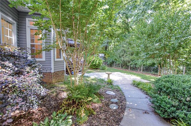 6880 Greenbrook Drive, Clemmons, NC 27012